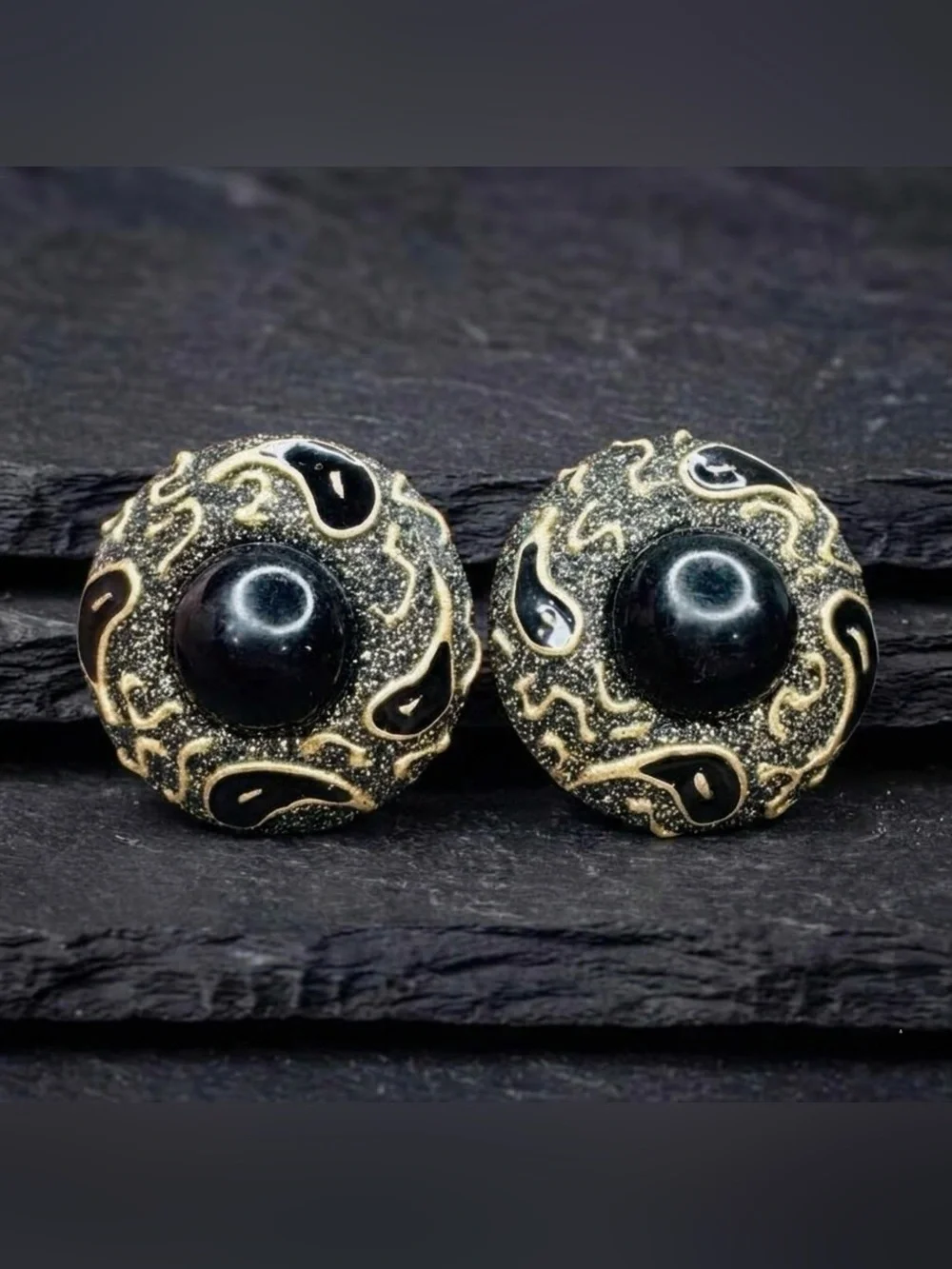Vintage 80s Black Gold Tone Paisley Glitter Textured Dome Large Clip On Earrings